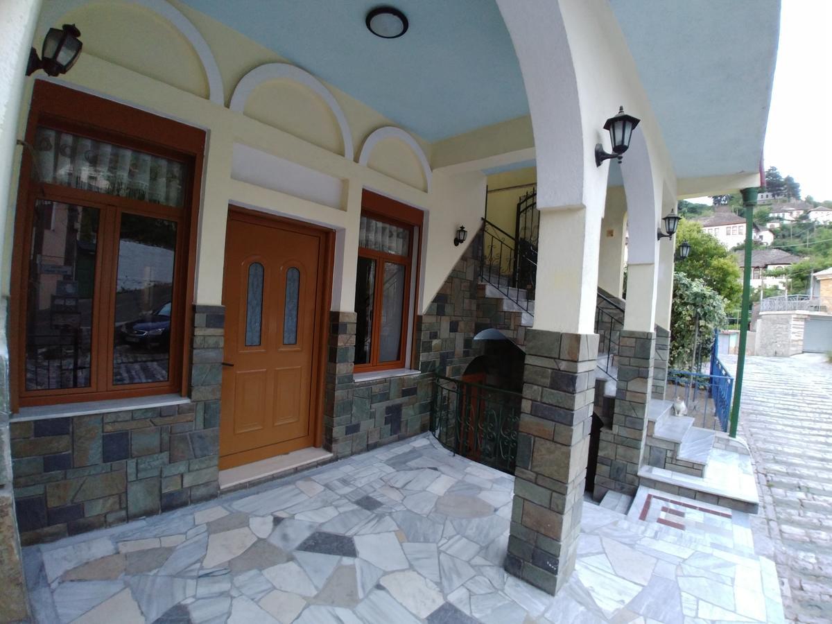 Guest House Urat Gjirokaster Exterior photo