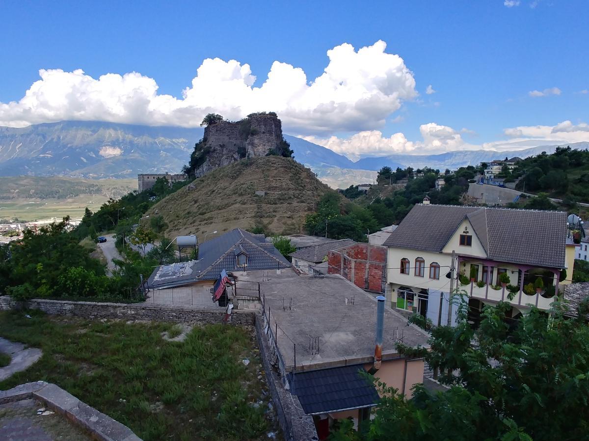 Guest House Urat Gjirokaster Exterior photo